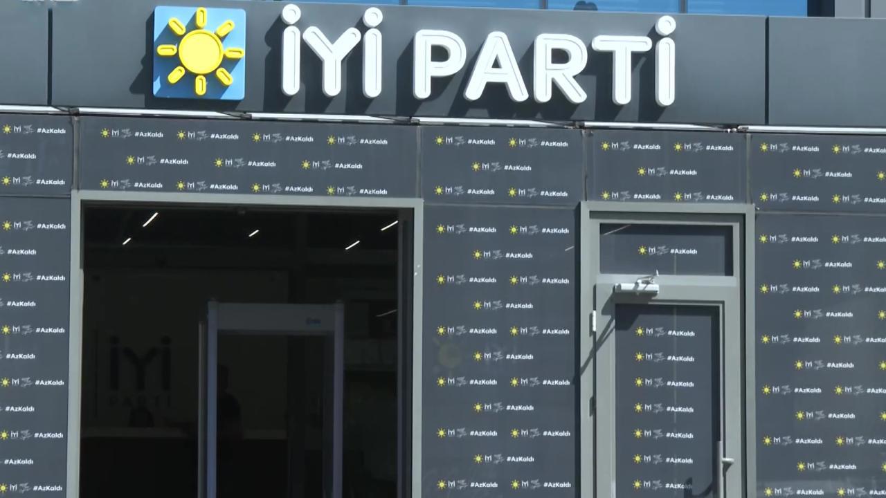 Karaman'dan Şok İstifa!