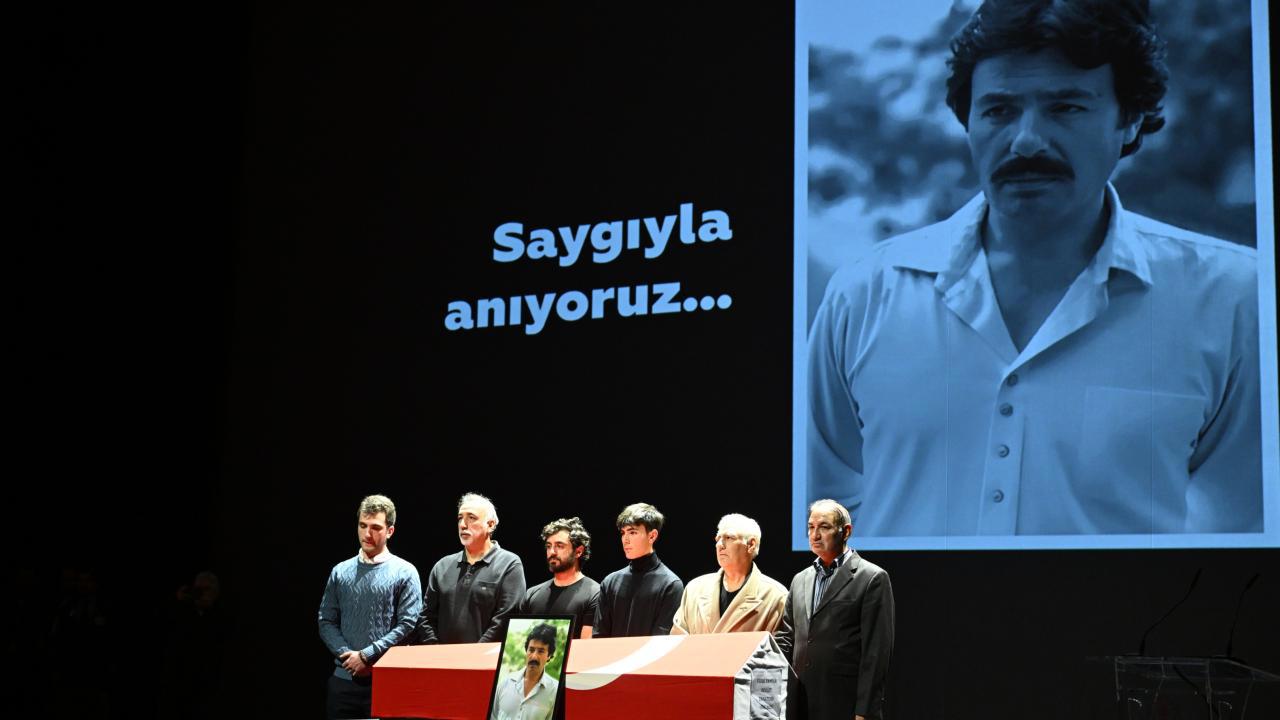 Ferdi Tayfur için unutulmaz bir gece AKM'de!