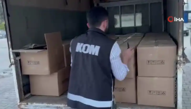 Portakal Çiçeği Karnavalı'nda Beklenmedik Tehlike: Polis Müdahalesi Herkesi Rahatlattı!
