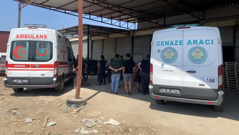 Marangozun Gizemli Ölümü: Bütün Kasaba Şokta!