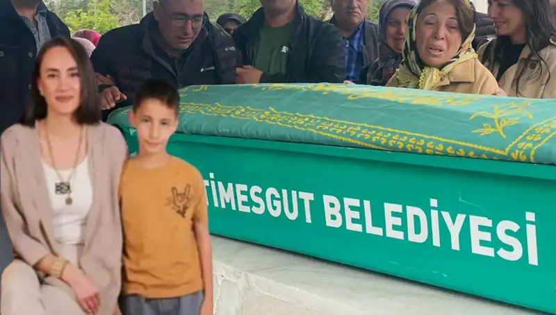 Merve Öğretmen ve Oğlu, Zorunlu Veda ile Kalpleri Saksı Aşırı Duygusal Bir An Yaşadı