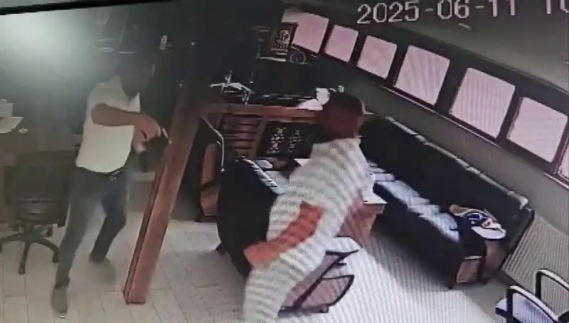 Alacak Verecek Büyüsünde Kanlı Hesaplaşma: Kalfa, İş İnsanını Öldürdü
