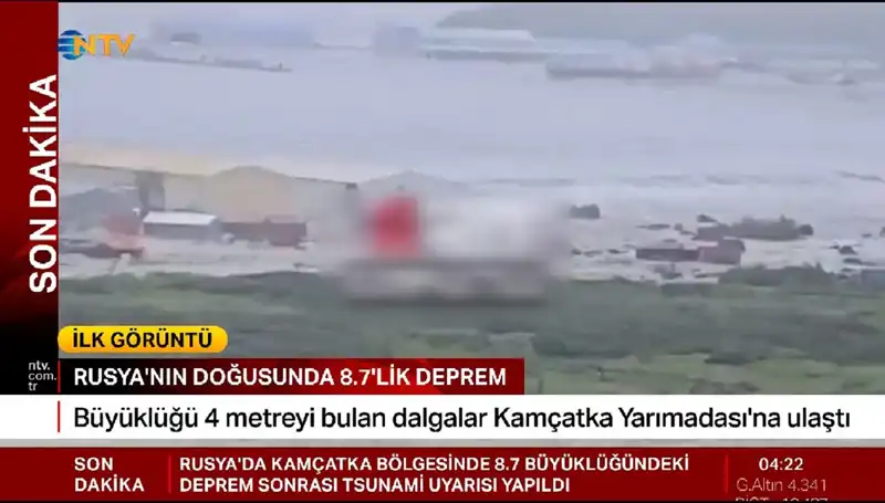 Kamçatka Kıyılarında İlk Tsunami Dalgaları: Doğa'nın Gücünü Hissetmek