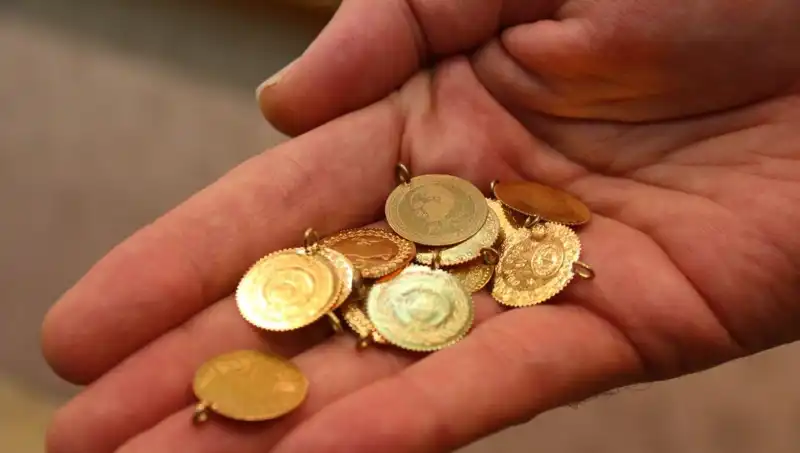 30 Nisan 2023 Güncel Altın Fiyatları: Gram ve Çeyrek Altın Ne Kadar, Piyasalarda Neler Oluyor?