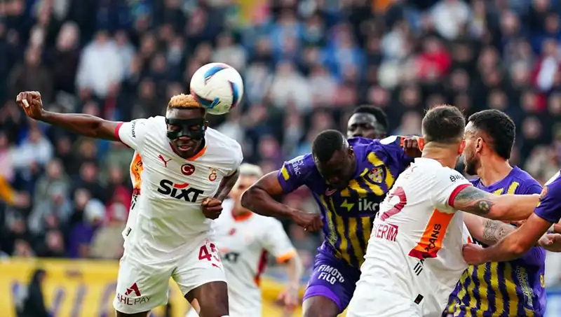 Adam Oynamıyor, Resital Yapıyor! Spor Yazarlarından Galatasaray’a Dikkat Çeken Yorumlar