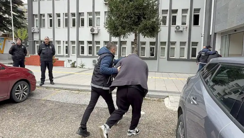 10 Bin Sentetik Ecza Hapı Ele Geçirildi! Gözaltında 20 Şüpheli Var