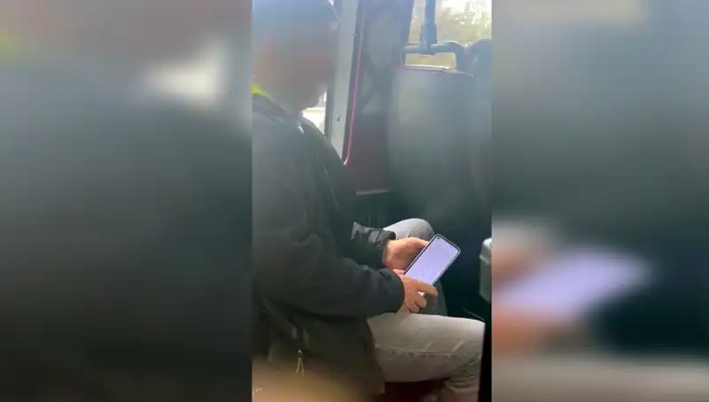 Minibüste Genç Kızı Taciz Eden Şüpheli Hızla Yakalandı!