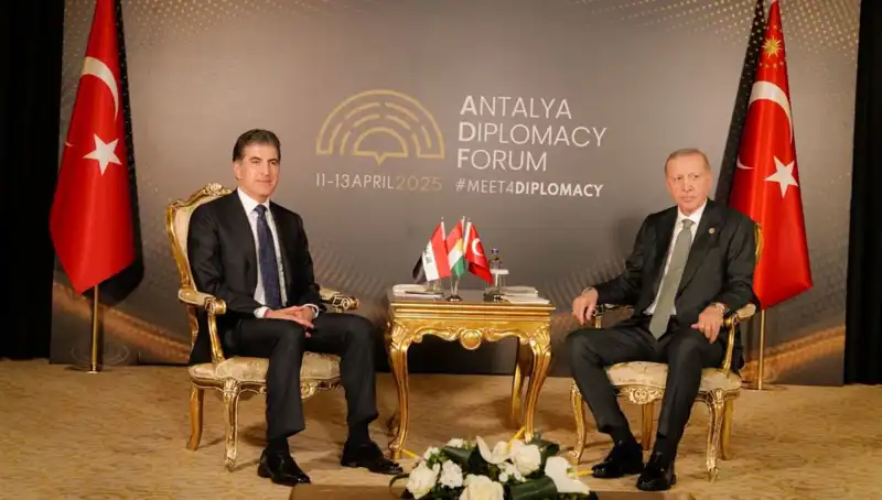 Barzani'nin Erdoğan ile Görüşmesi: Siyasi İlişkilerde Yeni Bir Dönem Mi?