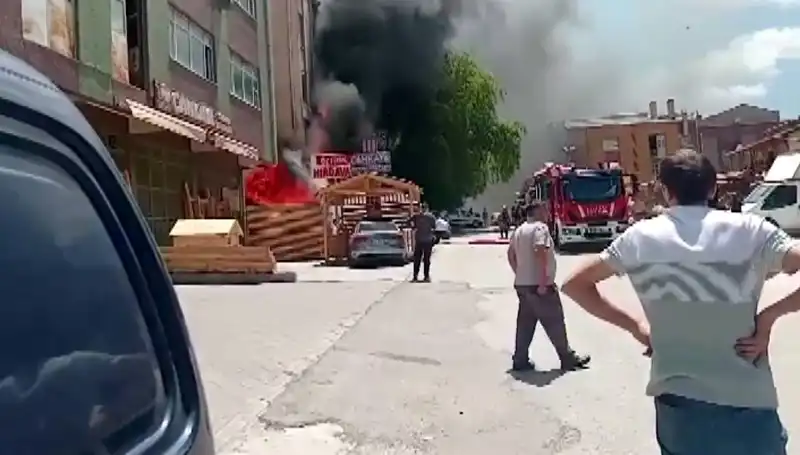 Ankara’da Yangın Felaketi: İş Yerleri Alev Alev Yandı