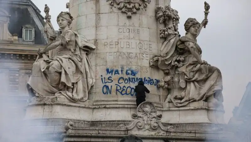 Paris Belediyesi, Grafiticilere Savaş Açtı: Sokak Sanatına Dikkat Çekiliyor