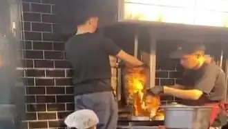 Pişmiş Tavuk Dönerin Üzerine Çiğ Et Koyan İşletmeye Soruşturma Açıldı