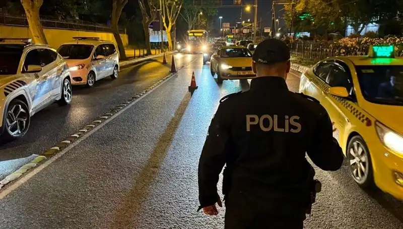 İstanbul'da Huzur Uygulaması: 1500 Şahsı Kapsayan Gözaltı Operasyonu