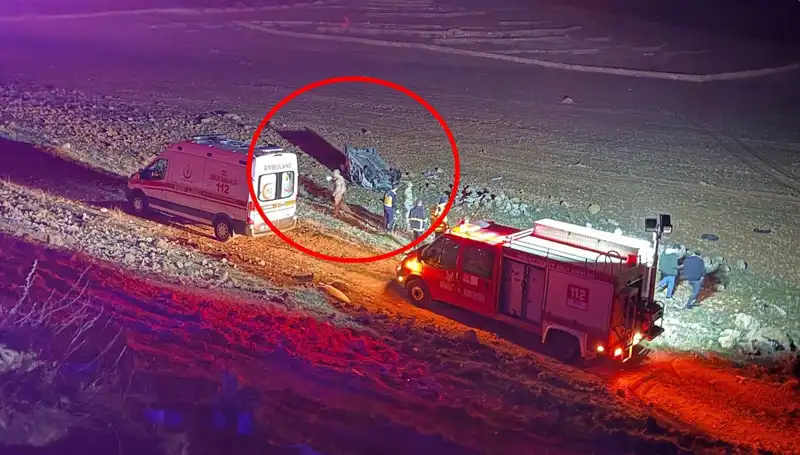 İhmal Faciası: Şarampole Devrilen Otomobilde Trajik Kayıplar