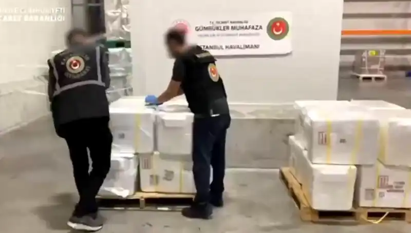 İstanbul Havalimanı'nda Tarihi Kokain Ele Geçirildi: 455 Kilo Uyuşturucu Yakalandı!