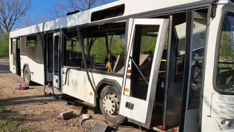 Rusya'nın İşçi Otobüsüne Yönelik Saldırısı: 9 Ölü, Çok Sayıda Yaralı