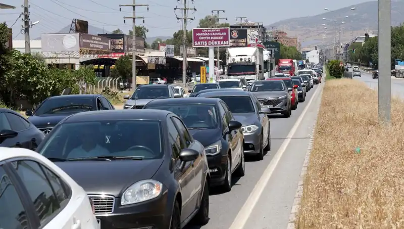Aydın ve Muğla Arasında Oluşan 60 Kilometrelik Araç Kuyruğu Nedenleri