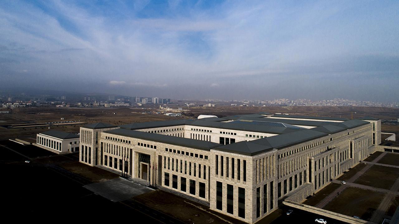 MİT, Gençlere Yönelik Kariyer Fırsatları Sunuyor