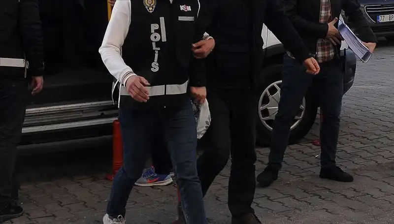 Samsun'da Uyuşturucu Operasyonu: İki Kişi Tutuklandı, İkisi Daha Aranıyor!