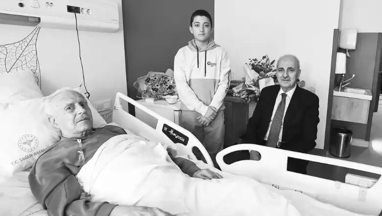 Türkiye Siyasetinde Bir Dönemin Sonu: Burhan Abiş Hayatını Kaybetti