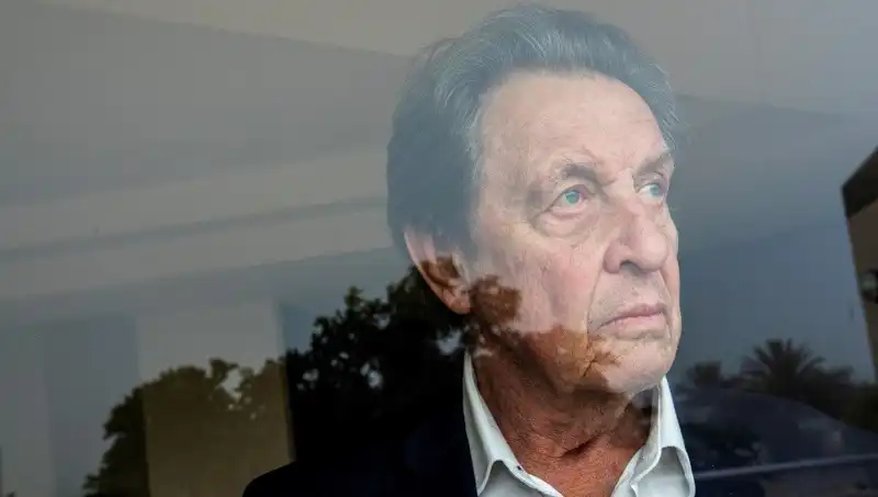 Elon Musk’ın Babasından Şok Edici İtiraflar: Cinayetler ve Büyücülük Yapılan Kızım