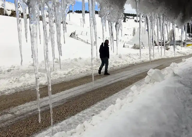 Kar Ve Dondurucu Soğuk: Sıcaklık Eksi 26'ya Düştü