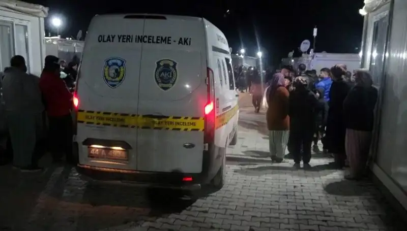 Husumet İki Aileyi Bir Araya Getirdi: Silahlı Kavga Kanlı Bitti