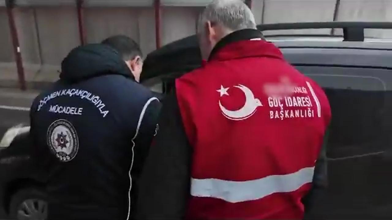 Bakan Yerlikaya'dan Göçmen Kaçakçılarına Darbe: 31 Kişi Yakalandı