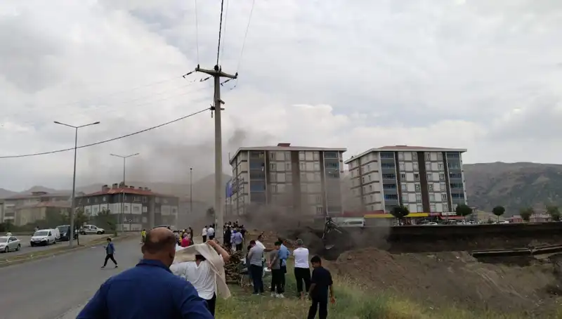 Bitlis'te Doğalgaz Hattında Patlama: Neler Oluyor, Etkileri Nelerdir?