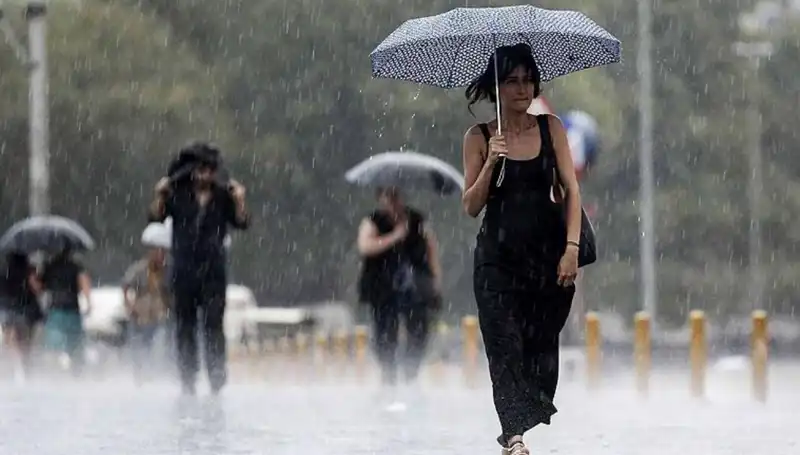 İstanbul ve Ankara'ya Sağanak Yağış Müjdesi: O İlçeler Dikkat!