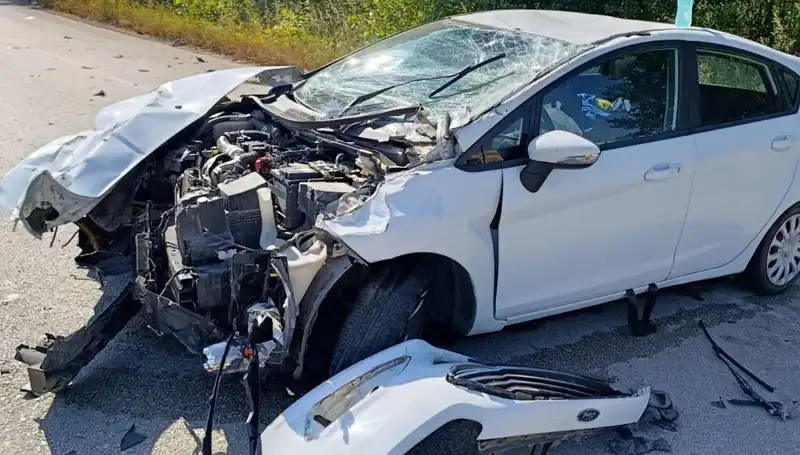 Çanakkale'de Korkutan Trafik Kazası: Yaralılar Hastaneye Sevk Edildi