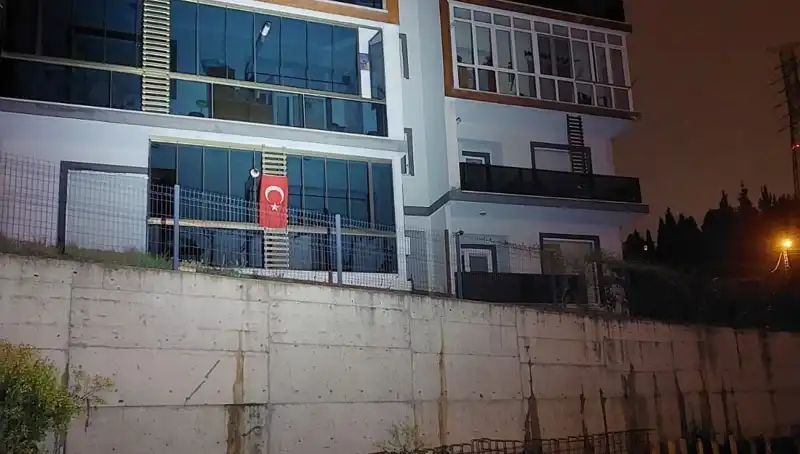 Sakarya'da Gizemli Sebeplerle Apartman Tahliye Edildi, Neler Oluyor?
