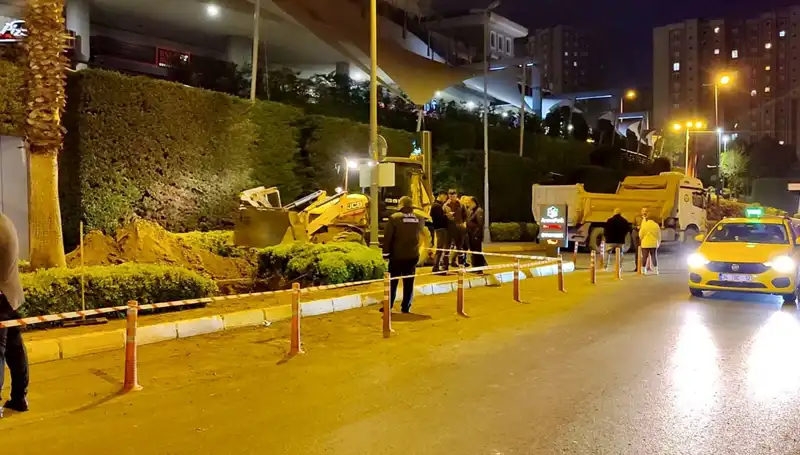 AVM Girişinde Doğalgaz Paniği: Alışveriş Keyfi Bir Anda Tehlikeye Girdi