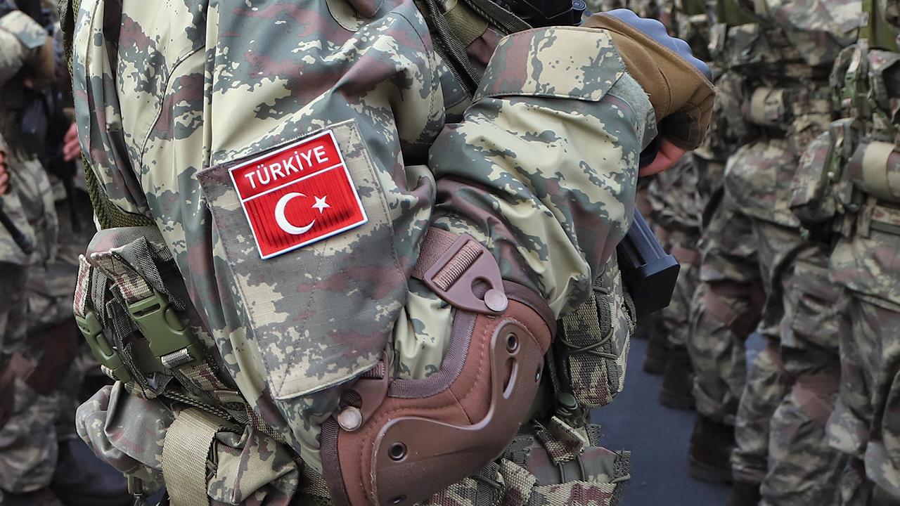 PençeKilit bölgesinde bir askerimiz şehit oldu.