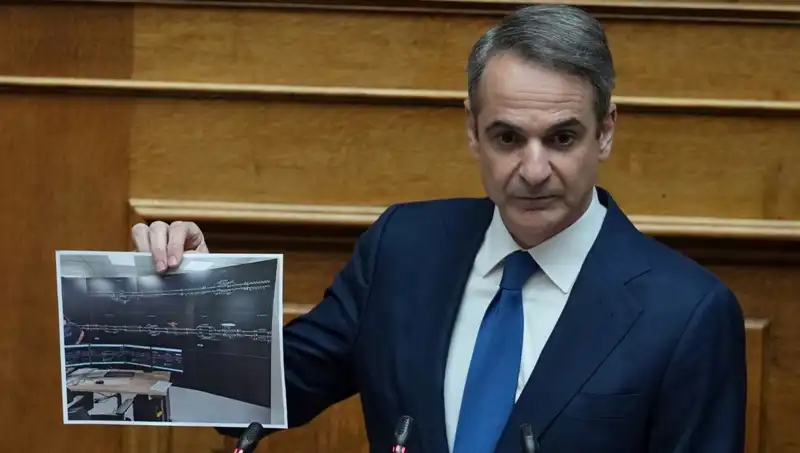 Yunanistan'da Politeknik Protestoları: Miçotakis Hükümeti Yeni Bir Dönemle Yüzleşiyor