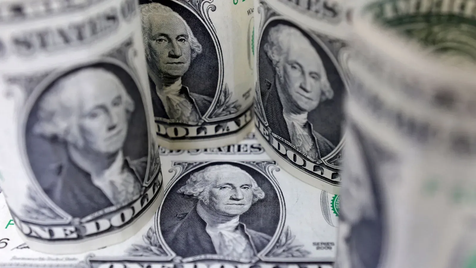 Dolar Yükselişte: ABD Seçimleri Piyasaların Gözü Önünde