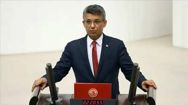 Uşak’ta Siyaset Dünyası Şokta: Mehmet Altay’ın Vefatı Üzerine Düşünceler