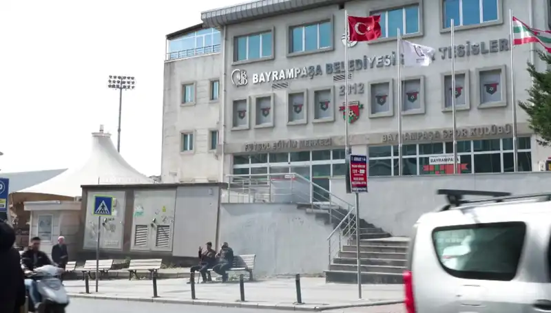 Arda Turan Spor Kompleksi'nin Otoparkı Sel Suları Altında Kaldı