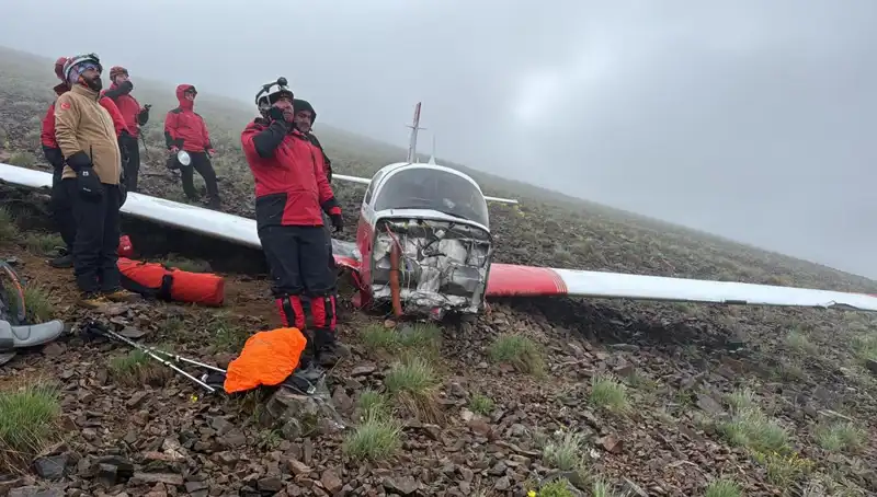 Türk Uçak Kazasında Pilot Hayatını Kaybetti, Kadın Yolcu Kurtarıldı