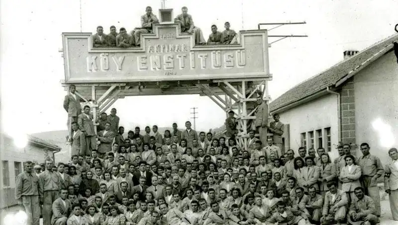 17 Nisan'ın Anlamı: Köy Enstitüleri'nin Kuruluş Yıl Dönümü Kutlamaları