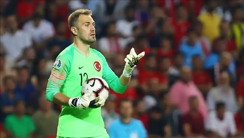 Mert Günok Futbolu Bırakma Yaşını Açıkladı: Gelecek Planları Neler?