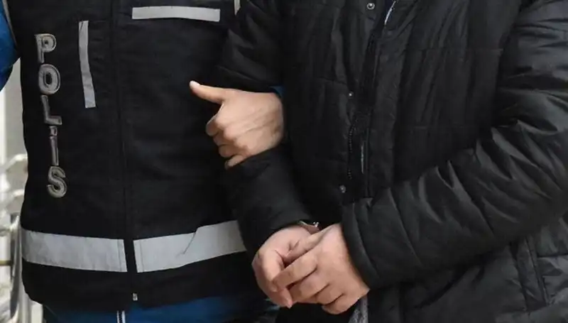 İstanbul'da Terör Soruşturmasında 7 Kişi Tutuklandı: Gözaltılar Devam Ediyor